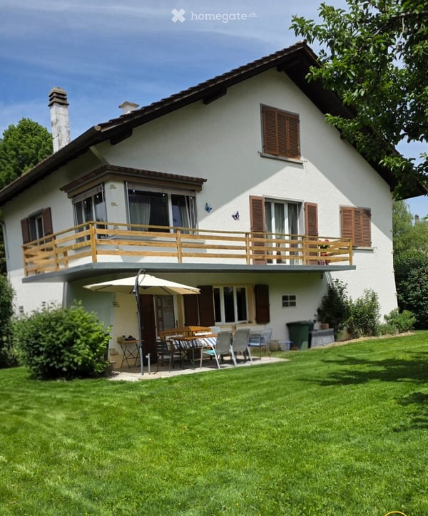 A VENDRE AUX VERRIÈRES (2126 ) très jolie maison familiale 1