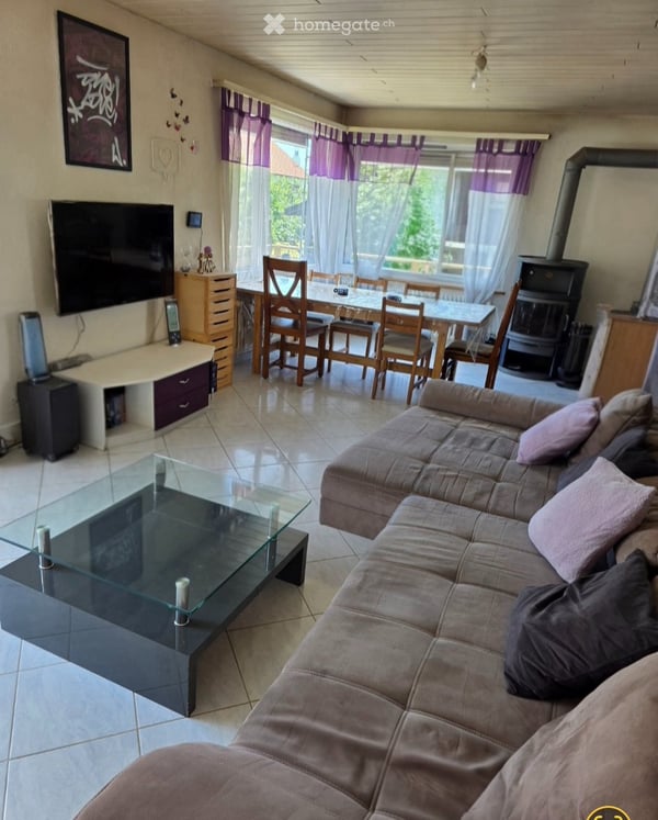 A VENDRE AUX VERRIÈRES (2126 ) très jolie maison familiale 2