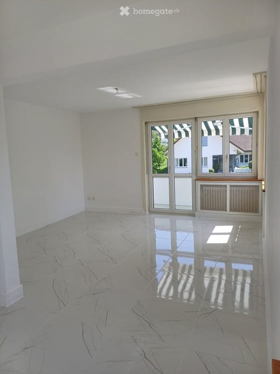 Helle Wohnung mit Balkon 3