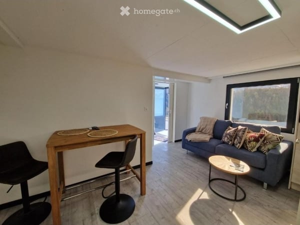 Studio meublé, toutes charges comprises 4