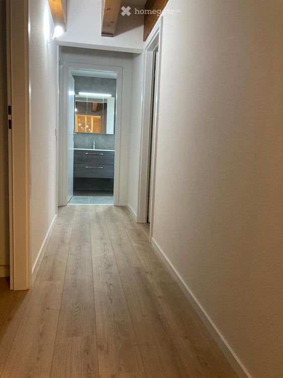 Lumineux 4.5 pièces avec balcons et vue à Chéserex VD 2