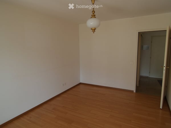 Minusio, vendo bilocale con giardino, di reddito 4