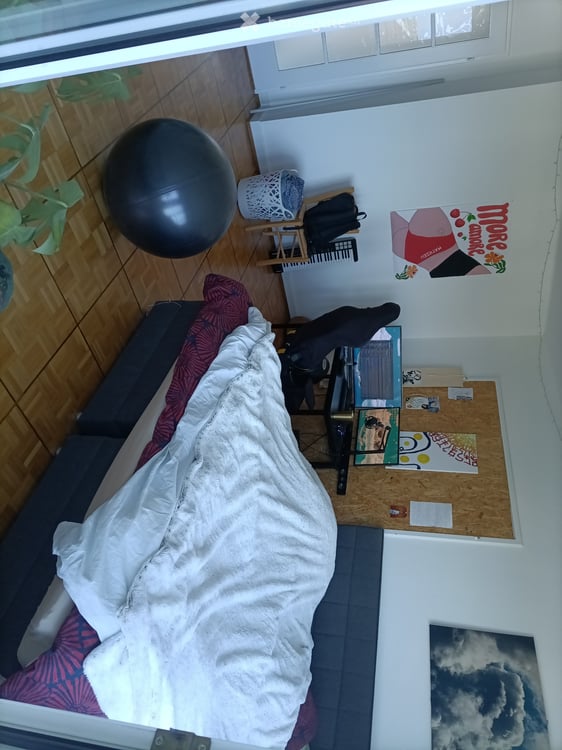 Grande chambre avec balcon en colocation 4