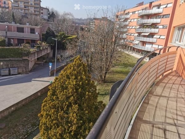 privato vende 3.5 locali con posteggio 1