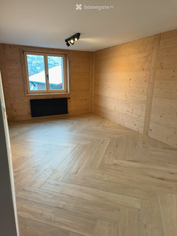 appartement 3,5pcs disponible    1er octobre 3
