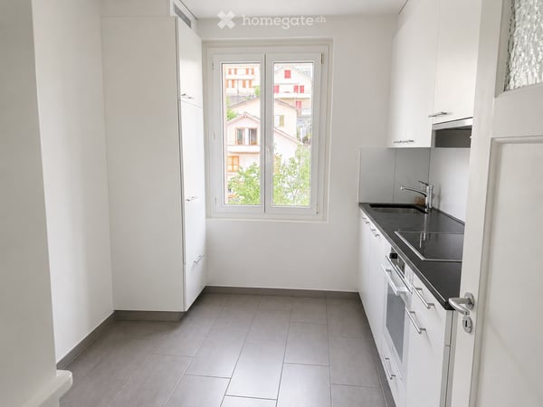 Charmant appartement de 2.5 pièces avec balcon à Neuchâtel 2