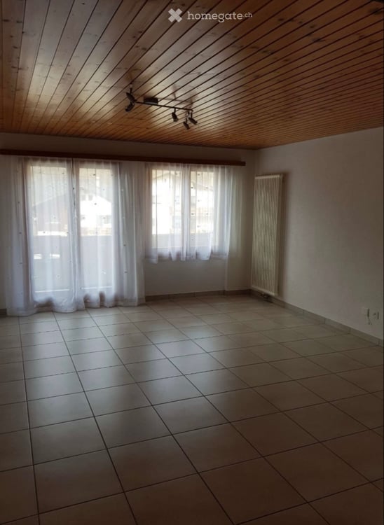 Helle Dachwohnung zu vermieten 4