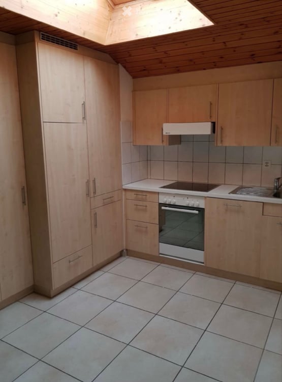 Helle Dachwohnung zu vermieten 3