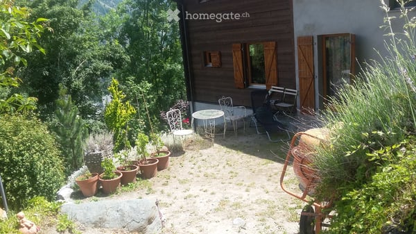 a vendre petit chalet au val d herens 2
