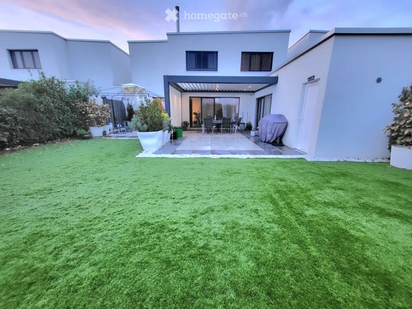 Spacieuse villa moderne de 5.5 pièces 1