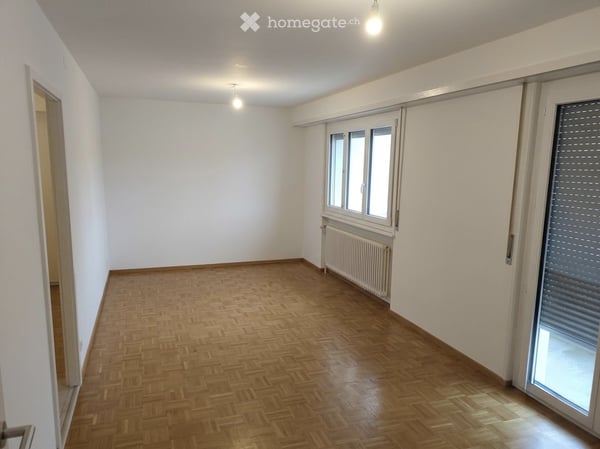 Studio lumineux avec balcon à Crissier 4