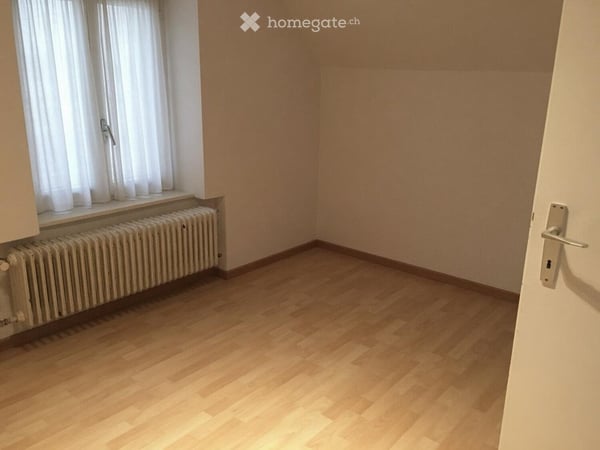 2,5 pièces au 3-ème étage - vivre au château! 3