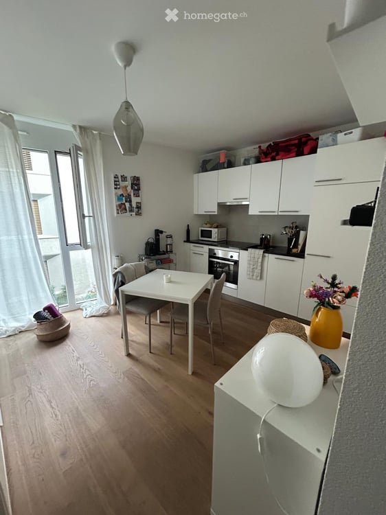 Beau studio en plein centre ville de Martigny 4