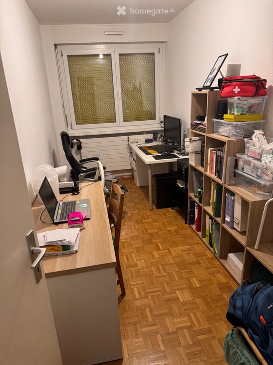 5p 88m2 6e étage 2500chf + 250 parking Servette dès 1 août 4