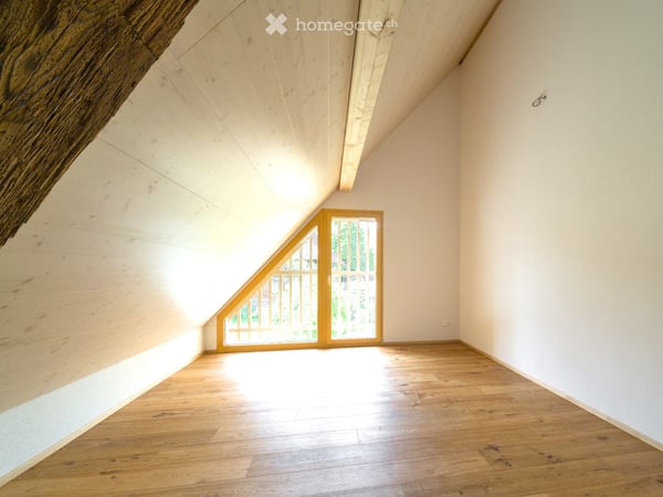 Erstverm. 5.5 Zi. Dachwh in historischen Bauernhaus Lurtigen 4