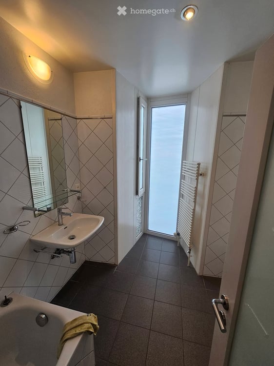 Bel appartement lumineux de 4.5 pièces à La Neuveville 3