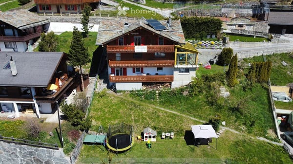 Chalet Wintergarten Anbau Garagen Spielplatz super Aussicht 2