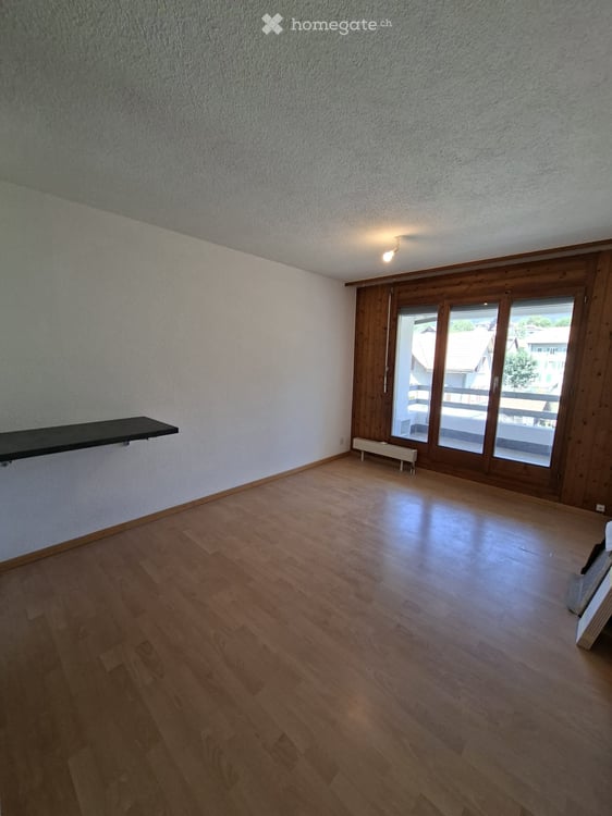 Bel appartement de 2 pièces avec 2 balcons à Reconvilier 3