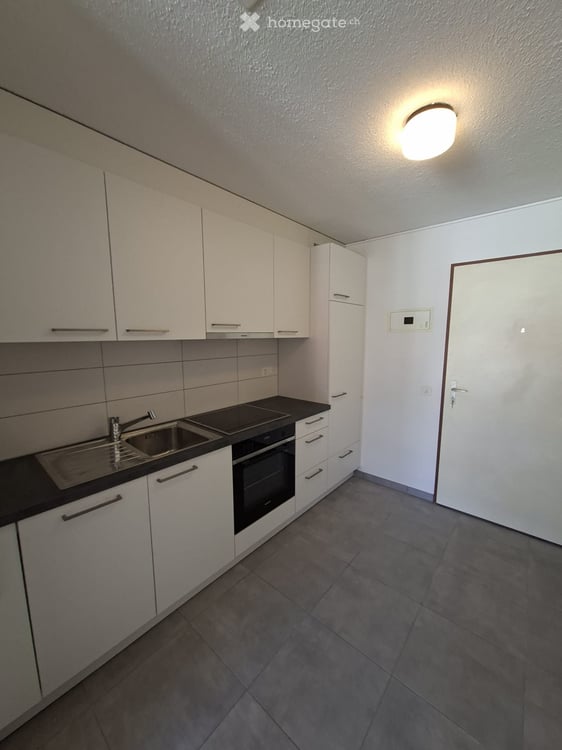 Bel appartement de 2 pièces avec 2 balcons à Reconvilier 2