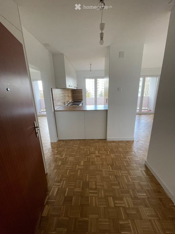 Appartement 2.5 p. entièrement rénové confortablement. 1