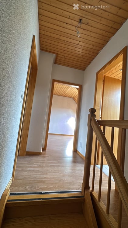 3.5 en duplex avec jardin, dispo au 1er août 2026 4