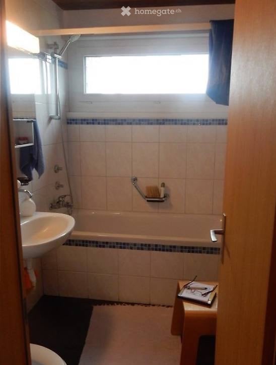 Ganz geräumige Wohnung mit viele Lagerungsmöglichkeiten 4