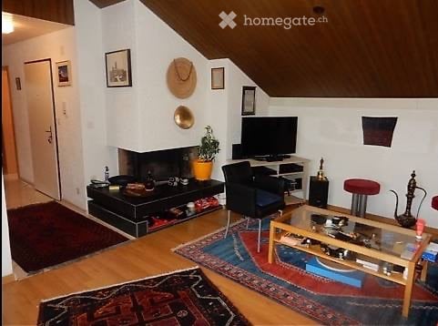 Ganz geräumige Wohnung mit viele Lagerungsmöglichkeiten
