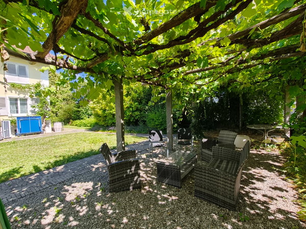 Traumhafte, möblierte 3.5-Z-Whg in Lyss mit riesigem Garten 4