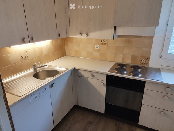 Lumineux appartement de 3 pièces avec vue et balcon à Nyon 2
