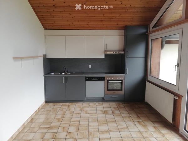 Spacieux appartement 3.5 pces au 1er étage sous les combles 2
