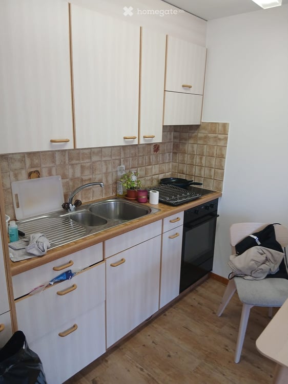 Sofortiger Nachmieter gesucht 1.5-Zimmer-Wohnung in Bözen 4