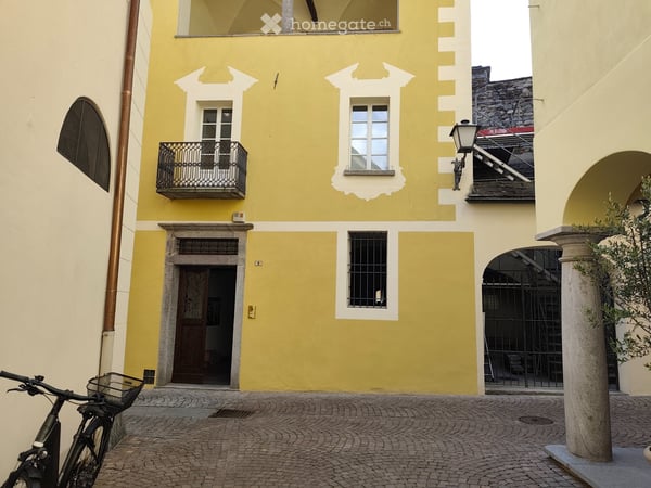 Appartamento duplex 2.5 locali in Piazza S.Pietro ad Ascona 1