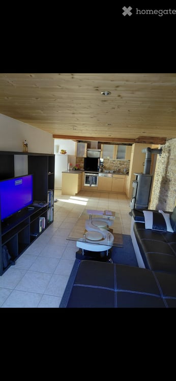 Grande chambre meublée à louer à Finhaut 5