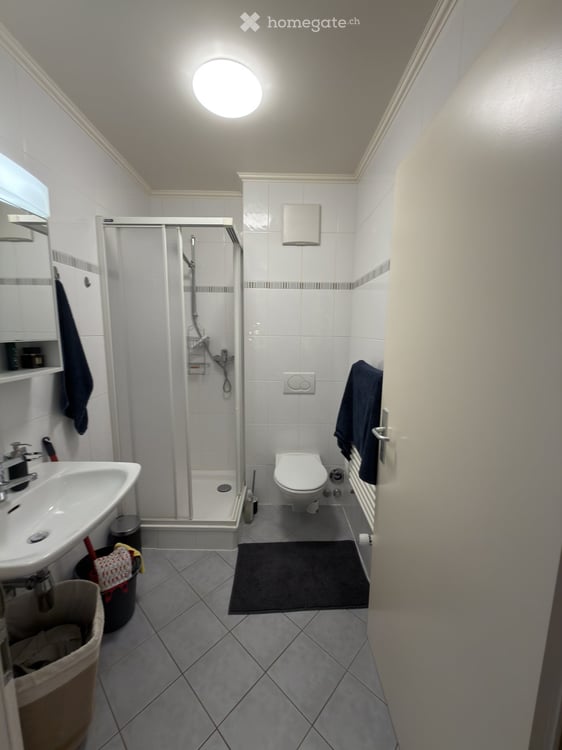 Studio lumineux avec balcon et parking, en face de la gare 5