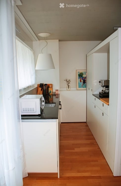 Spacieux appartement de 1,5 pièce avec balcon, proche HES-SO 3