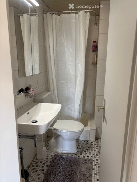 Chambre meublée à louer, près de l'université et gare 3