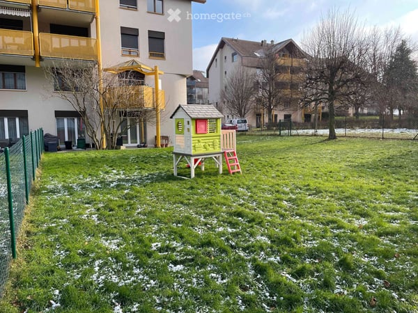 Appartement lumineux de 4,5 pièces au rez-de-chaussée 5