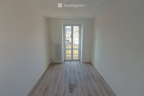 Un petit bijou entièrement rénové au Locle ! 2