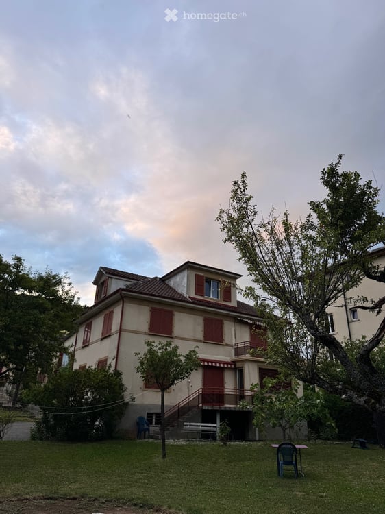 Charmant petit appartement sous les toits de Corcelles 4