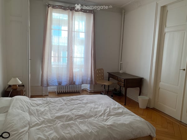 Chambre à louer aux Eaux-vives 1