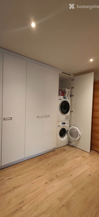 Appartement moderne de 2,5 avec terrasse et 2 places de parc 2
