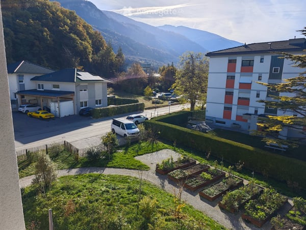 Appartement moderne de 2,5 avec terrasse et 2 places de parc 5