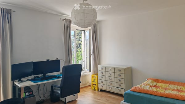 Bright room in a shared flat in central Lausanne (Riponne) 4