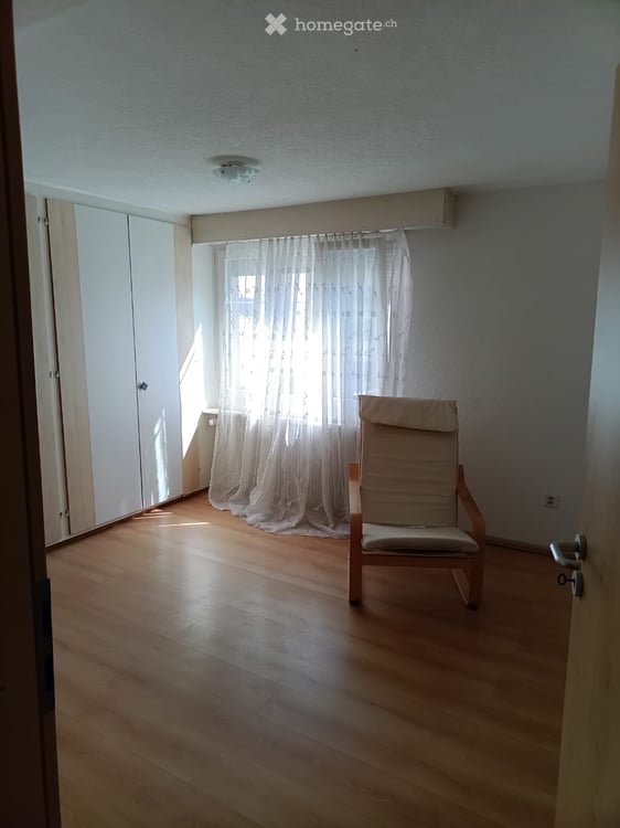Schöne Dachwohnung zu vermieten 2