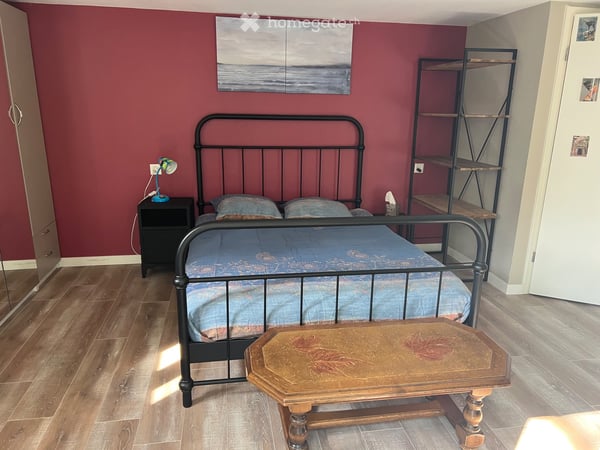 Chambre avec entrée indépendante à Trélex 2