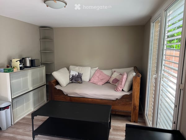 Chambre avec entrée indépendante à Trélex 4