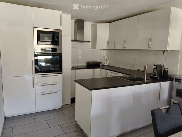 Moderne 4.5 Zimmer Wohnung an top Lage 1