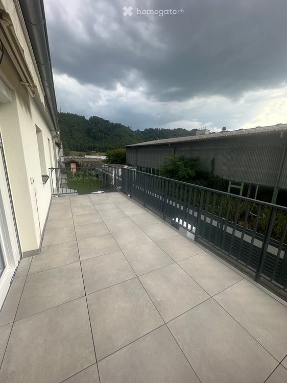 Appartement 5.5 pièces entièrement rénové à louer 5