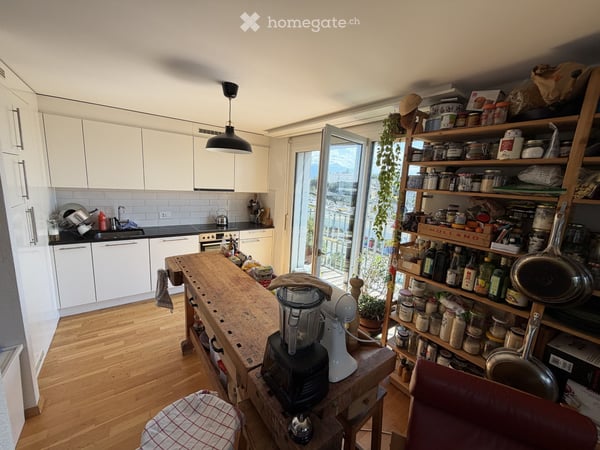 Looking for a flatmate for our family home in Sévelin 4