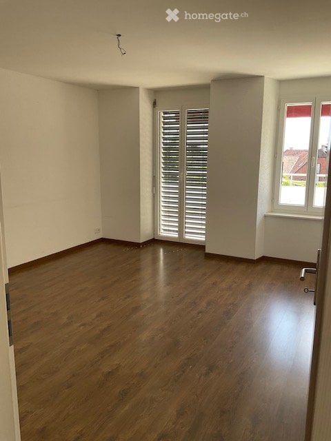 Appartement 3.5 pièces rez-de-chaussée, 1410 Saint-Cierges 3